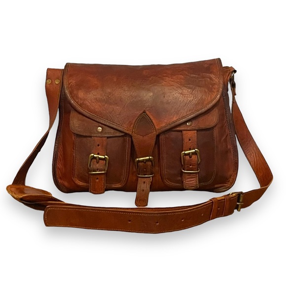 KPL Handbags - Distressed Cognac Darwin Leather Unisex Messenger Crossbody Saddle Bag
